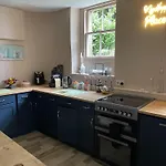 Dom wakacyjny Stunning 2-bedroomed